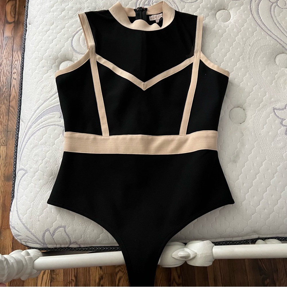 Bandage body suit 😍
